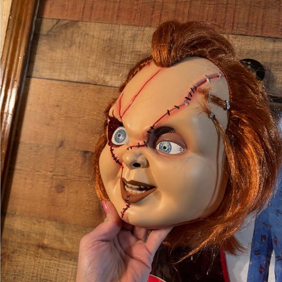 Spirit Halloween Child's Play Chucky Costume - Picture 3 of 13